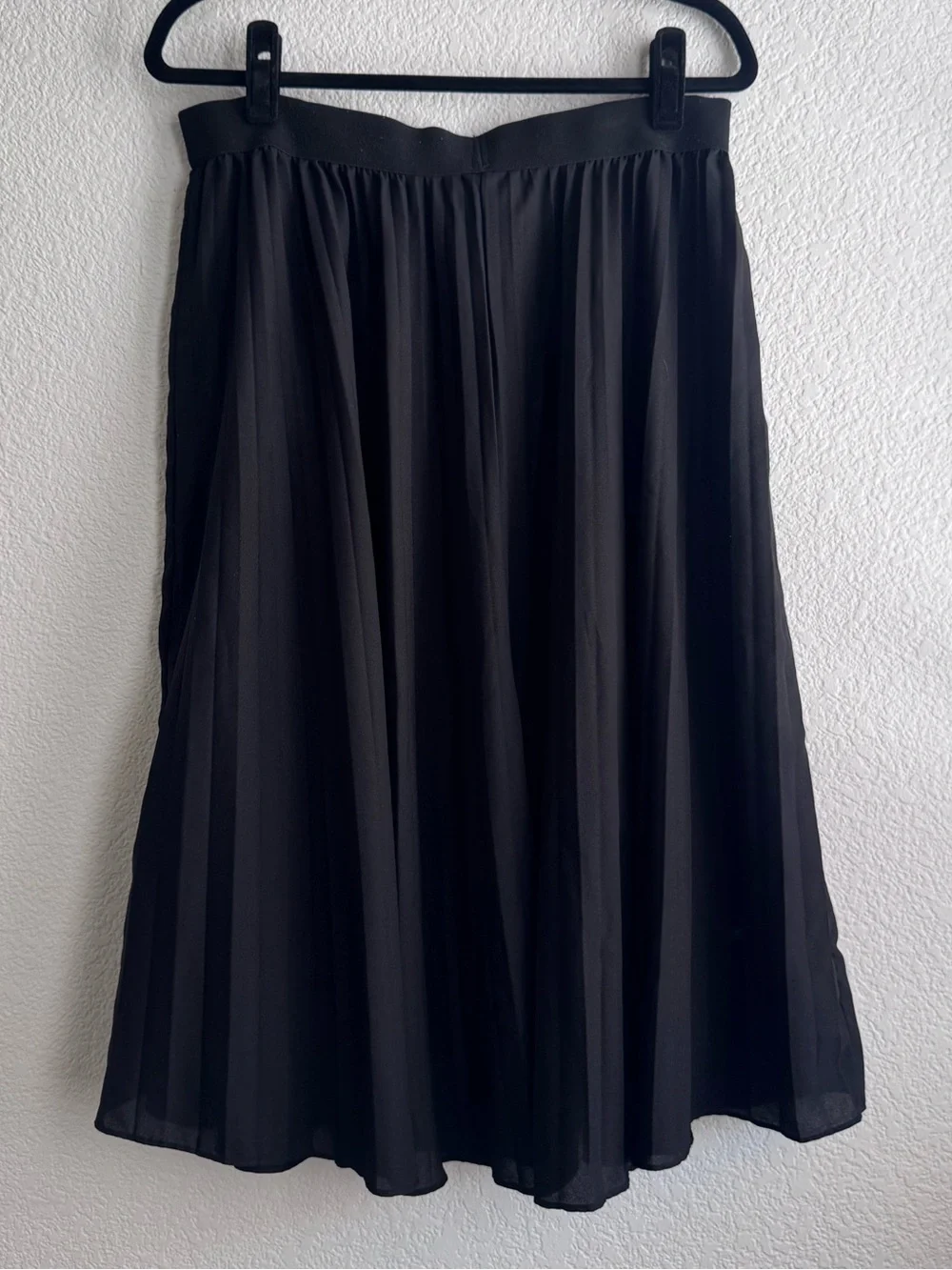 Kate Kasin Classic Black Pleated Midi Skirt | XL